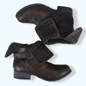 SO Brown Faux-Leather Fold Over Booties Sz 8